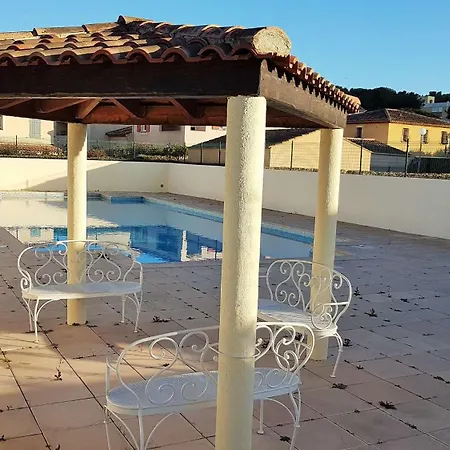T2 Duplex Dans Securisee, Parking Prive, Piscine, Climatisation, Internet