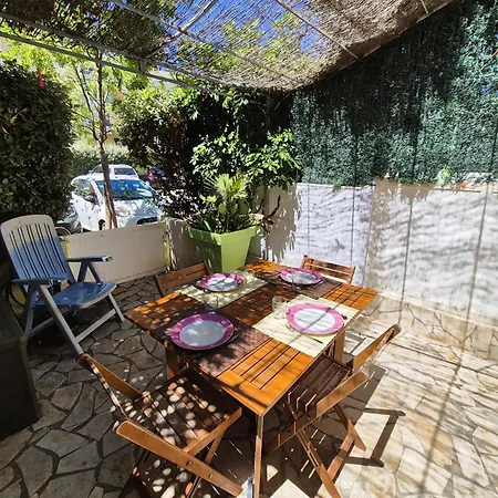 Apartment T2 Duplex Dans Securisee, Parking Prive, Piscine, Climatisation, Internet La Seyne-sur-Mer