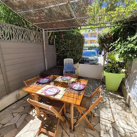 T2 Duplex Dans Securisee, Parking Prive, Piscine, Climatisation, Internet *